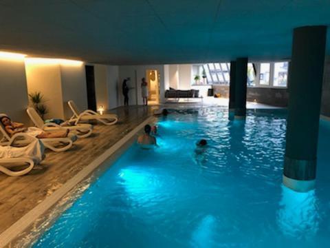 Appartement Prive Dans Residence Balneo Aladin Cauterets Exterior photo